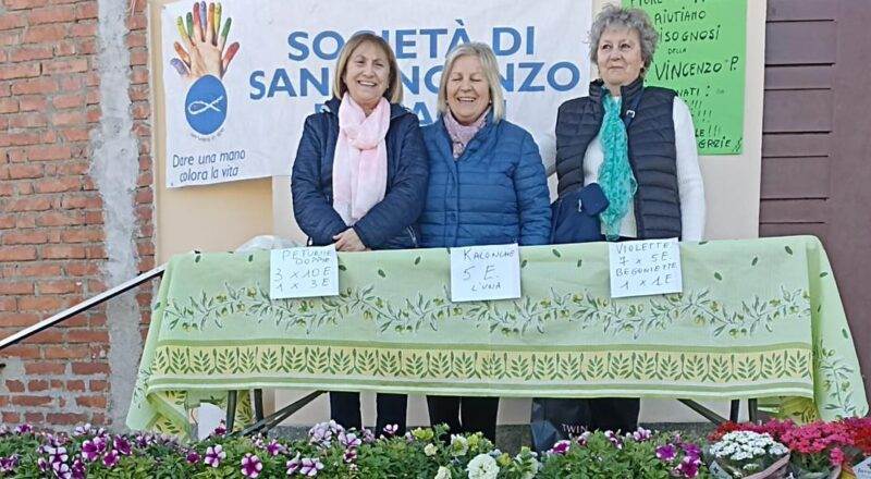 Alessandria: una vendita solidale di fiori